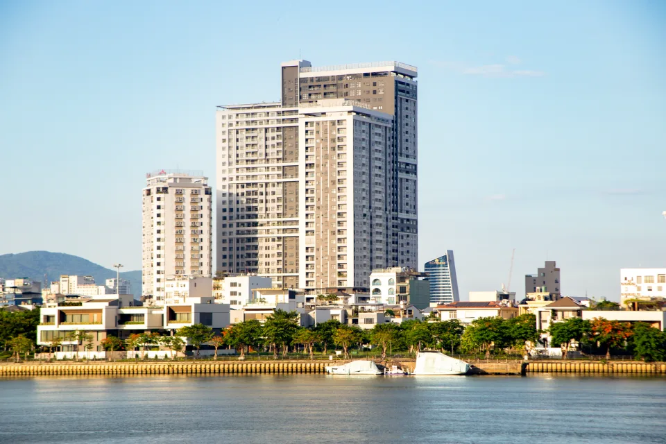 Căn khách hỏi nhiều